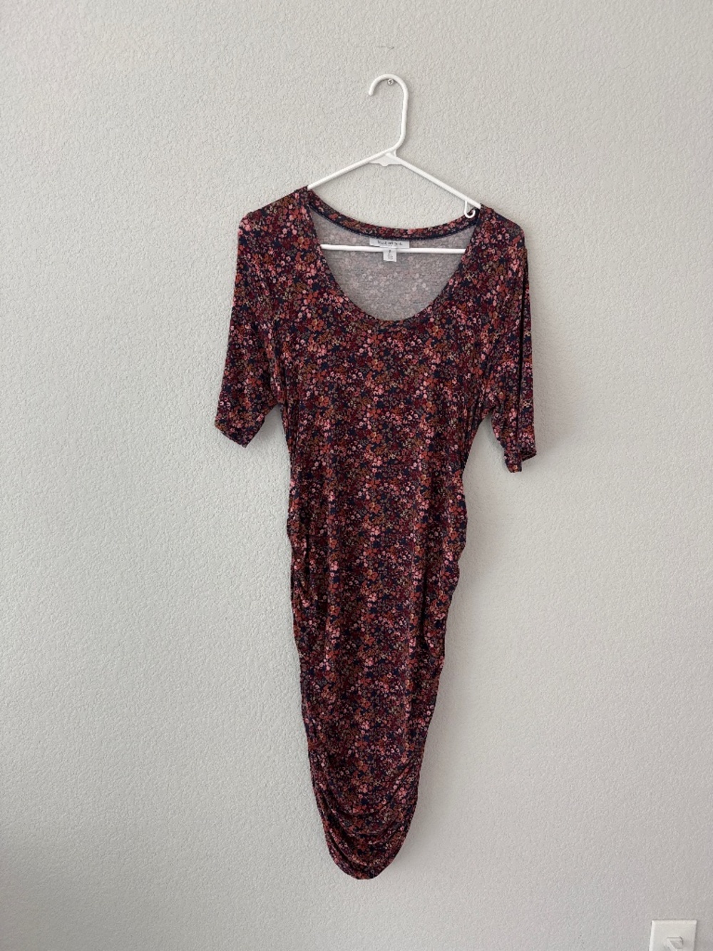 Motherhood maternity form fitting dress